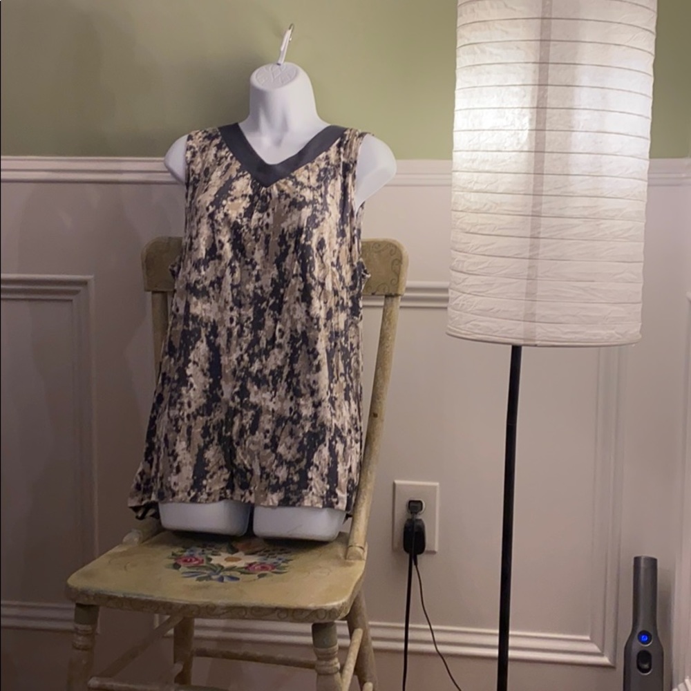 Women’s shirt